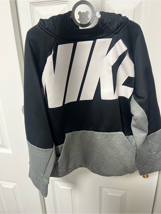 Nike Other - Nike Boys Therma Colorblock Logo Pullover Hoodie Black Grey Youth M